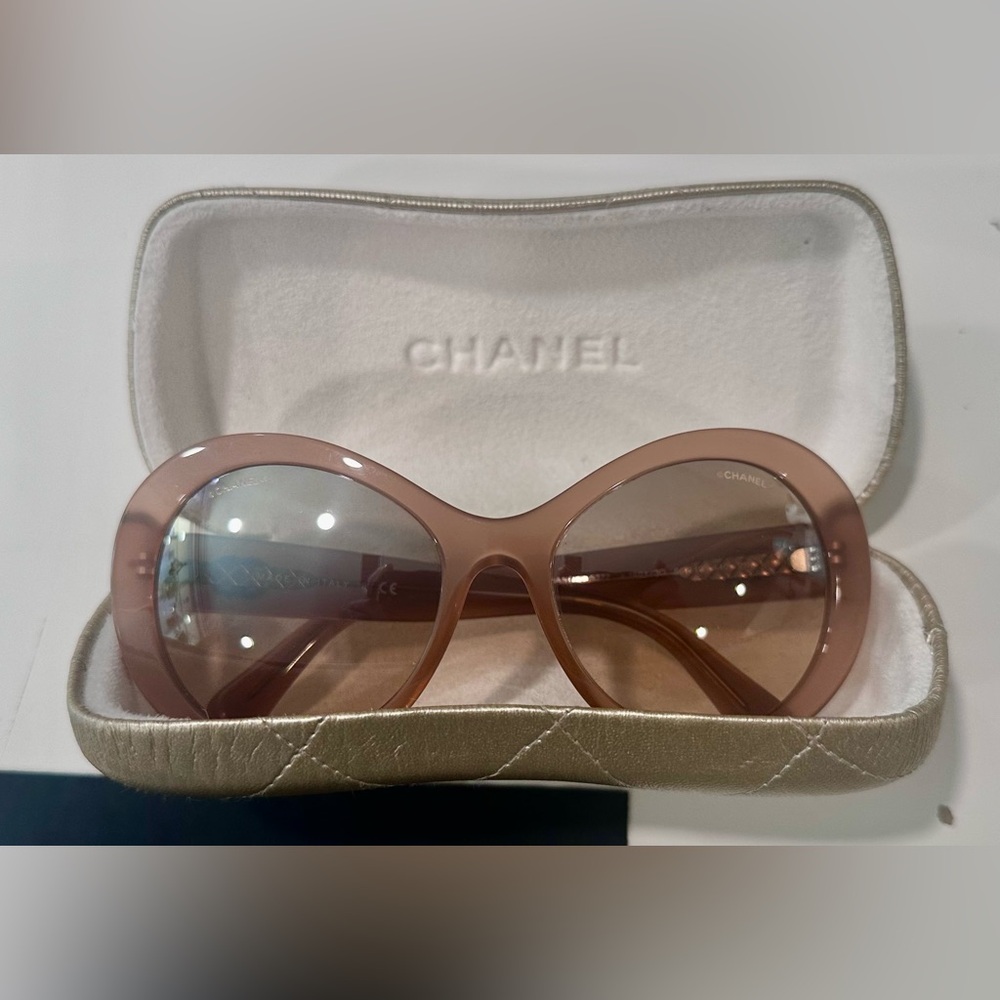 CHANEL Women's Blush Sunglasses- excellent condition